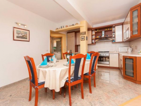 Apartment Brajki-Three Bedroom Apartment with Balcony and Sea View